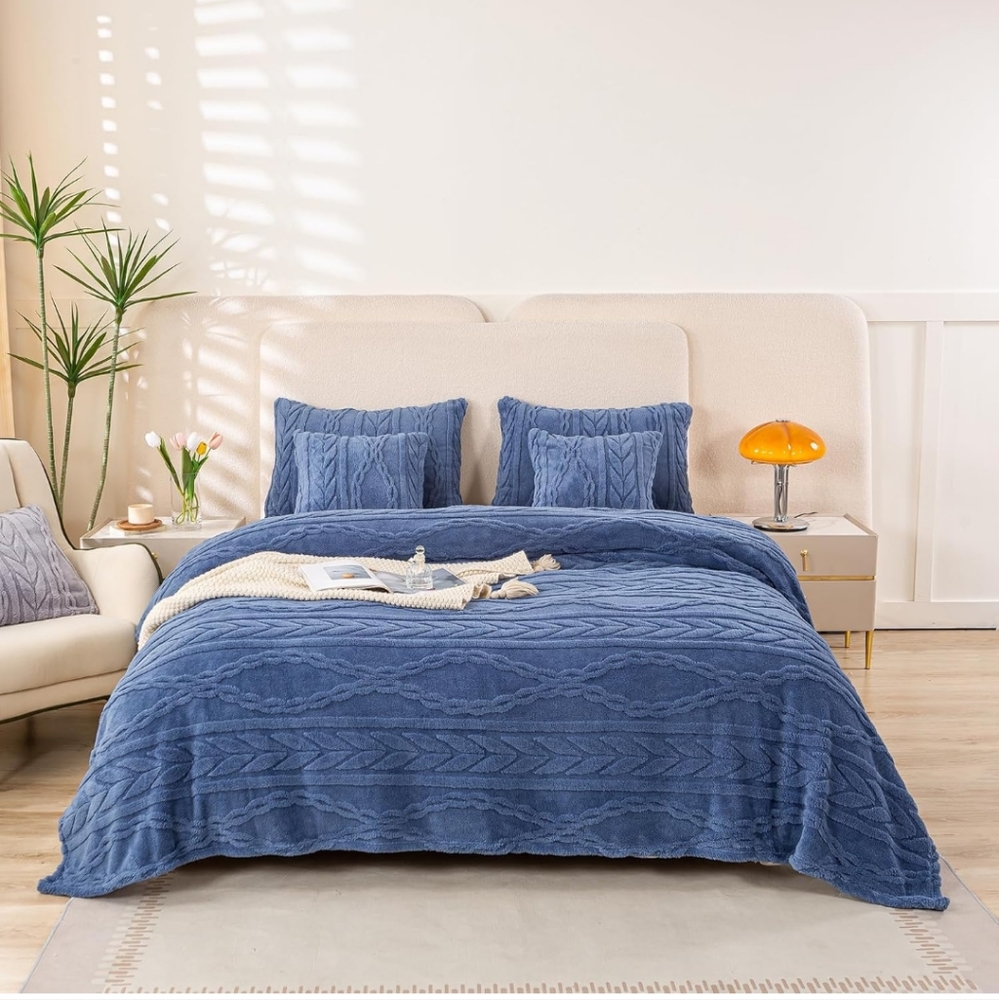 YUSOKI Sherpa Queen Size Blanket 3D Stylish Design Washed Blue 90"x90"(NWT)